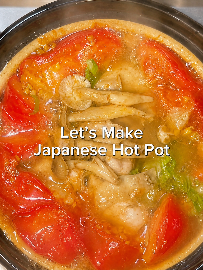 Japanese Tomato Hot Pot 🍅🍗